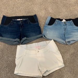 Bundle of three maternity shorts - size 4/27